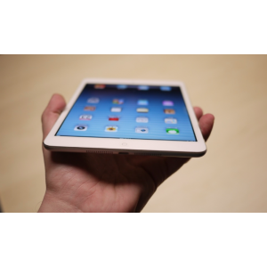 iPad mini 16 GB Wi-Fi черный